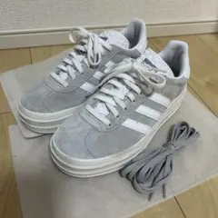 adidas gazelle グレーのサムネイル