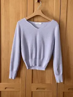 ココディール　Vネック 長袖ニット　春