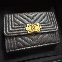 CHANEL ボーイシャネル 三つ折り財布 ブラック