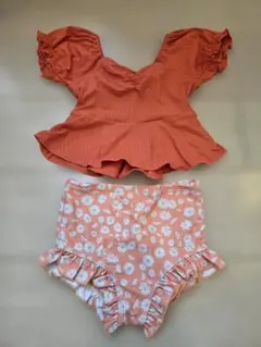 エフオーキッズ　オレンジ花柄水着 セパレート 120
