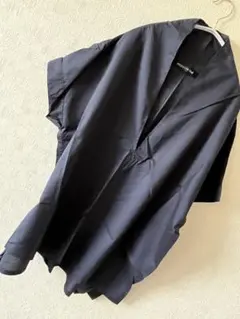 mizuiro ind ネイビー五分袖 Vネックシャツ