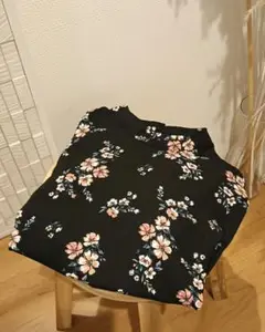 レディース　花柄長袖トップス