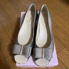 ダイアナ　オープンツゥ　ウエッジサンダルのサムネイル