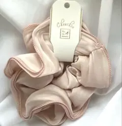 シュシュ　ヘアアクセサリー　ヘアゴム　ヘアアレンジ　新品　ピンク