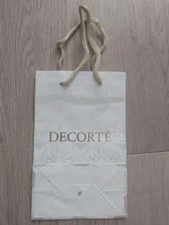 DECORTE エンボス加工 ホワイト紙袋 中型