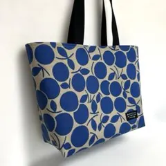 ハンドメイドトートバッグ　北欧調果実いっぱい柄　A4ショルダートート