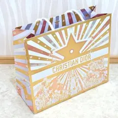 Item thumbnail for item ef5f326f-c4fc-4d63-b4ca-1a2723bbd7af