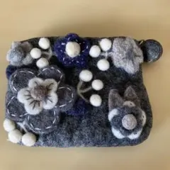 Fillil 花柄フェルトポーチ グレー系