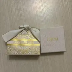 2025年最新】dior 空箱 ピアスの人気アイテム - メルカリ