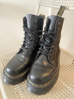 Dr.Martens JADON ジェイドン 厚底 8ホール ブーツ 黒