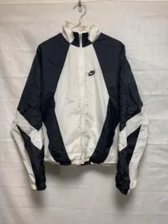 Nike ナイロンジャケット ブラック・ホワイト