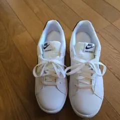 Nike ホワイト/ブラック スニーカー