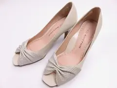 【値下げ】ネオリズム　パンプス　靴　ベージュ　革　レザー　ドット柄　23.0㎝