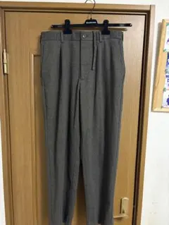 ユニクロ　タックワイドパンツ　チドリ　ダークブラウン