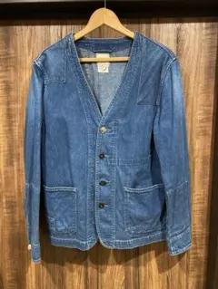 Item thumbnail for item 560b1624-8af2-47af-887c-ee936e54ef92