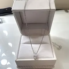 スワロフスキー　ネックレス