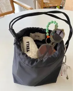 nugu POIK ドローストリングショルダーバッグのサムネイル