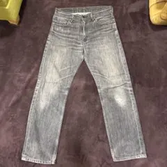 リーバイス　グレー ストレートデニム