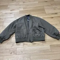 オリーブ色 MA-1ジャケット