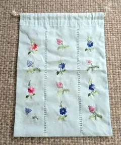 ベトナム刺繍　花柄刺繍の水色巾着袋　Vietnam　コットン　38cm