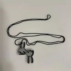 CUNE ウサギ型ネックレス ブラック