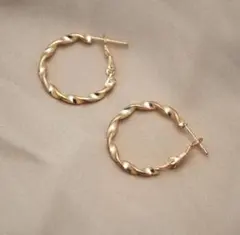 Item thumbnail for item 8059e0e9-a331-4f39-851b-84d03d954f58