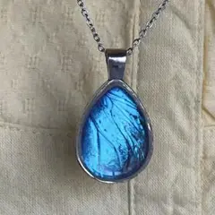 モルフォ蝶のドロップペンダント