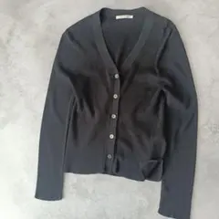 美品 マカフィーコットンリブ Vネックカーディガン サイドスリット 黒ブラック