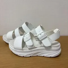 スケッチャーズ DLUX WALKER 白　サンダルのサムネイル