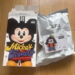 POP MART Mickey Family キーチェーン　グーフィー