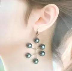 【サービス品】♥️アッシュブルーパールのワイヤーワークピアス♪　ハンドメイド