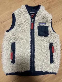 パタゴニア　ベスト　6-12M