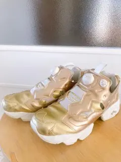 リーボック　ポンプフューリー　ゴールド　23センチ