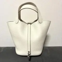 Unveil 本革 キューブバッグ ホワイト×シルバー pmサイズ