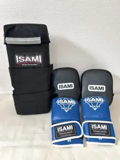 ISAMI イサミ　グローブ　パンチングミット　キックミット　3点　状態良好のサムネイル