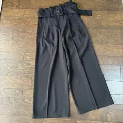 ぼぼぼぼーん様専用Thevon 黒いワイドパンツ ベルト付き