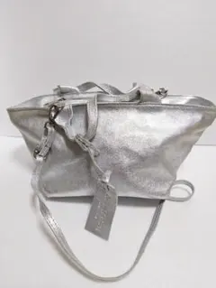 ミュウミュウ miu miu レザーポーチ ミニバッグチャーム シルバー