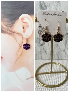 ハンドメイドピアス❤️大人可愛い❤️ブラックカメリアピアス❤️黒フラワー