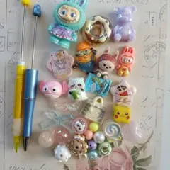 カスタムボールペン1本、シャープペン1本各種ビーズ25個セット