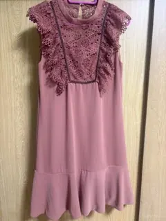 美品　リリーブラウン　レース装飾ノースリーブひざ丈ワンピース