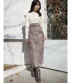 【chcha様専用】MERCURYDUO リーフケミカルレースタイトスカート