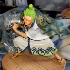 ワンピース　ゾロ　フィギュア＆カイドウ　タンブラー