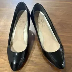 カリアング エナメルパンプス　23cm ブラックのサムネイル