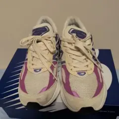 New Balance 990V6 