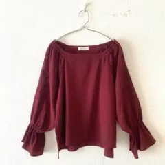 ☆【フェルゥ】ブラウス 袖花柄刺繍 キャンディースリーブ サイドスリット 2のサムネイル