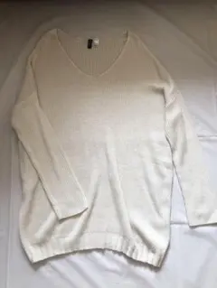 新品未使用 H&M Vネックニットワンピース オフホワイト ベージュ 萌え袖