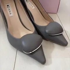DIANA パンプス ポインテッドトゥ グレーのサムネイル