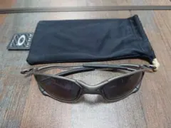 Item thumbnail for item d6e31845-8e5d-48e8-923c-a88364f5cbe5