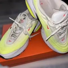 未使用に近い　Nike Air Max 23.5cm ホワイト/イエロー