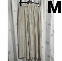 【美品】Lutique プリーツ ワイドパンツ　ベージュ　　　M